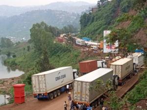 Sud-Kivu : près de 100 camions bloqués à la frontière avec le Rwanda