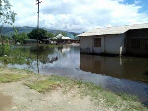 Uvira : l'UNICEF et ses partenaires apportent une aide à plus de 100 000 personnes touchées par de graves inondations
