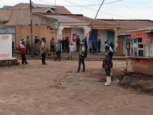 Bunia : les miliciens de CODECO quittent les environs de la prison après négociation, la population en colère