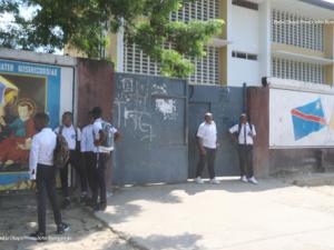 Kinshasa : quelques écoles publiques perçoivent les frais de motivation, malgré la gratuité de l’enseignement