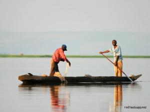 Lac Edouard : des pêcheurs congolais interpellés et torturés par la marine ougandaise