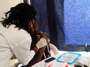 Nkombo Islanders Receive Ebola Vaccine